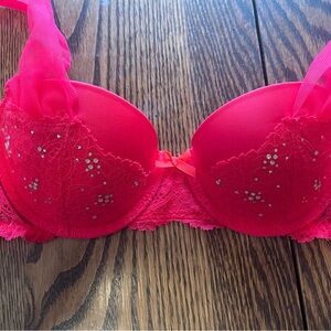 Victoria Secrets Elegant Pink Lace Bra with Sequins